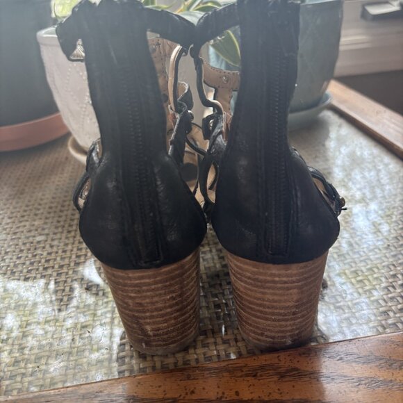 Ladies Lucky Brand Strappy Real Leather Sandals - Picture 7 of 7